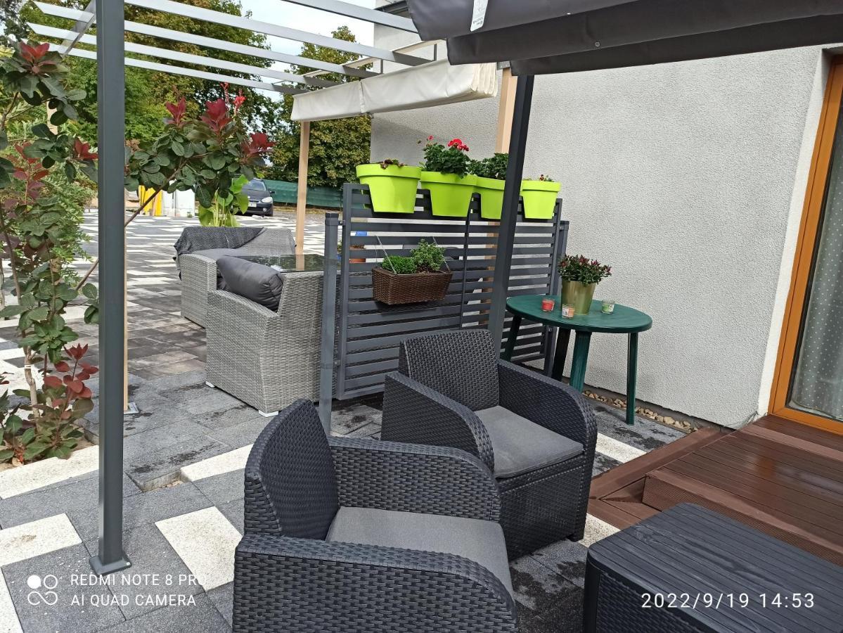 3-studio Apartment *